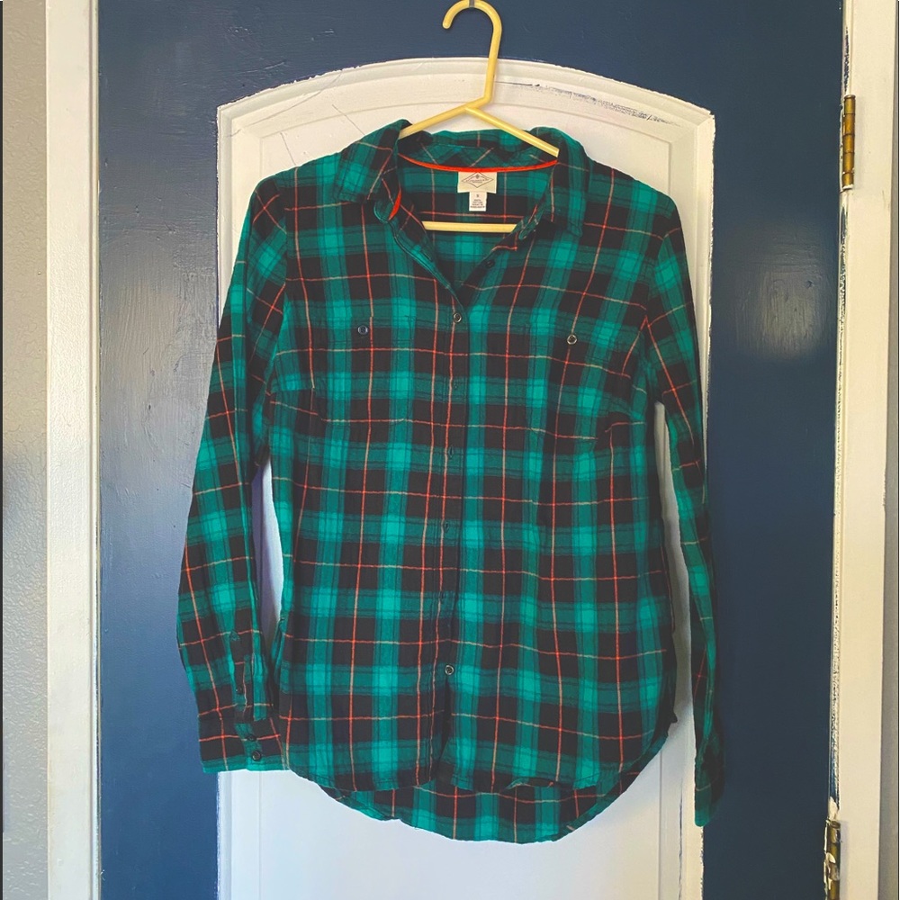 St John’s Bay - Green and red plaid button up - w/size small